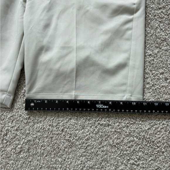 Haggar Cool 18 Pro Shorts 32W NWT Stretch Expandable Waist Golf - Picture 8 of 10